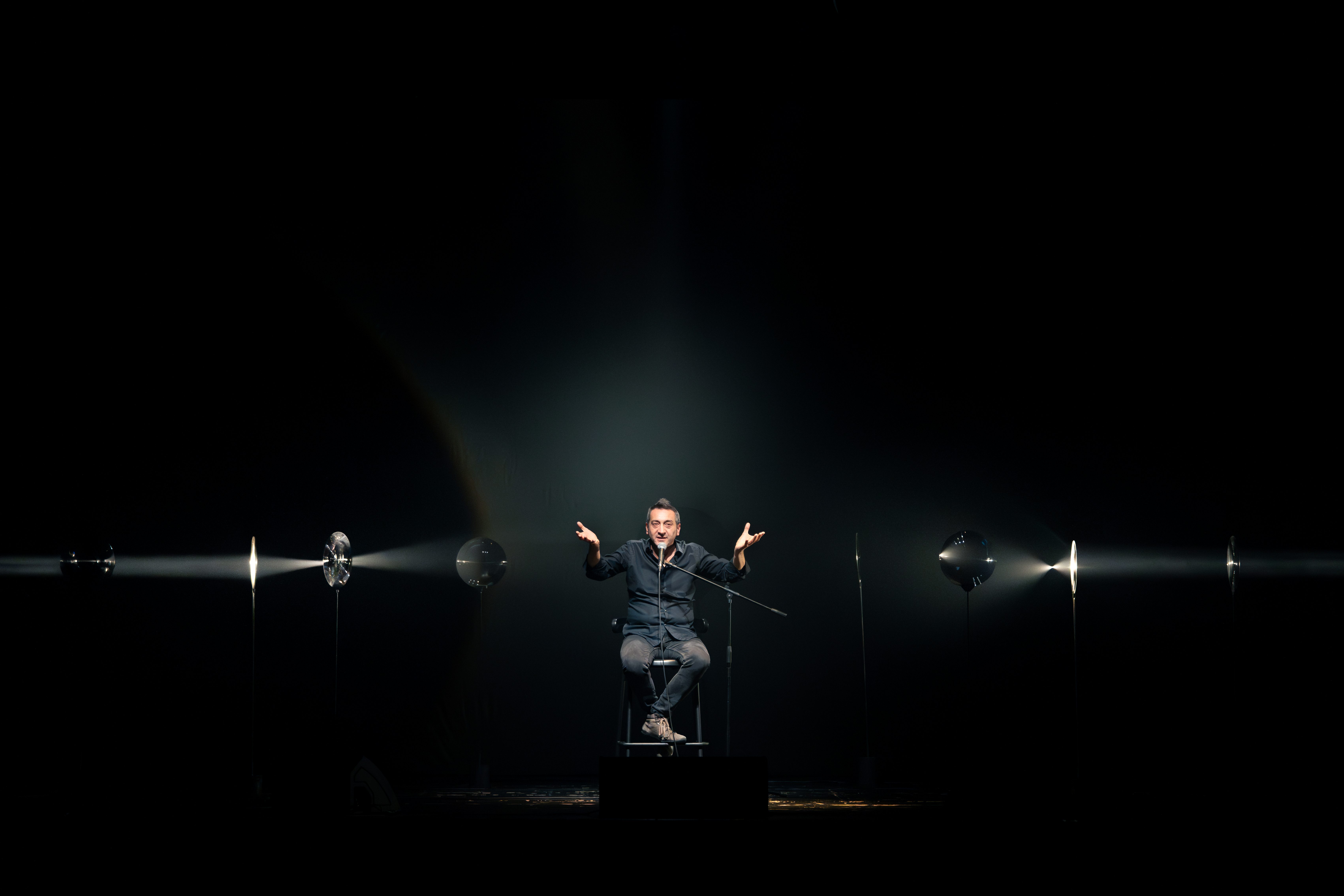 Galileo, oltre le stelle a Teatro Leonardo